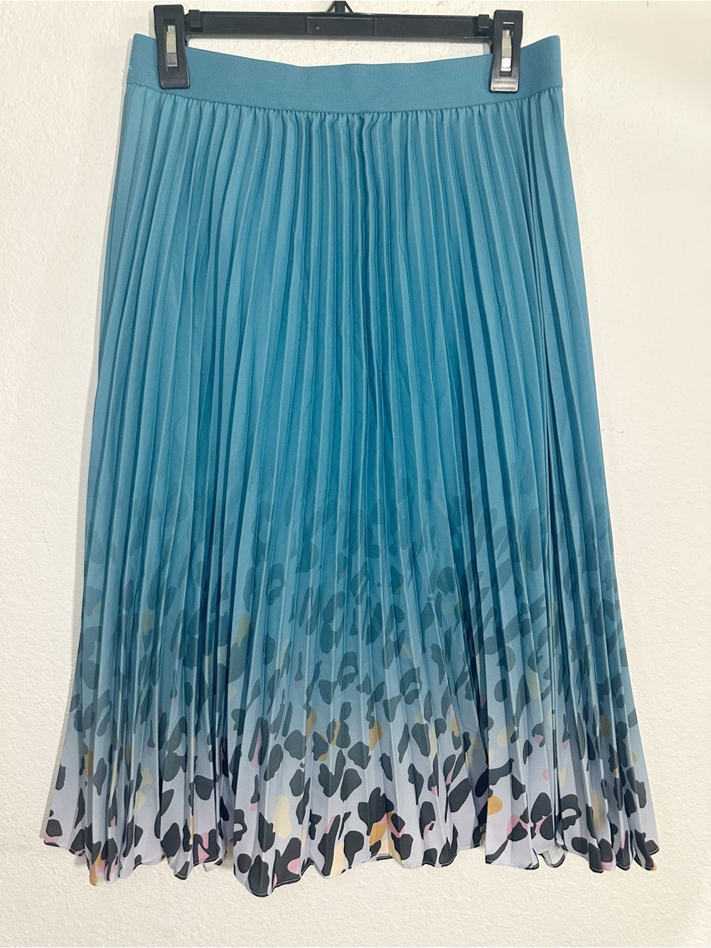Kate Kasin Amazon Blue Pleated Accordion Style Animal Print Midi Skirt Size L